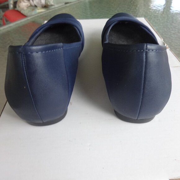 Baretraps Misty women's loafers size 7.5M, Blue, round toe, 1" heel, padded, VGC - Picture 3 of 12